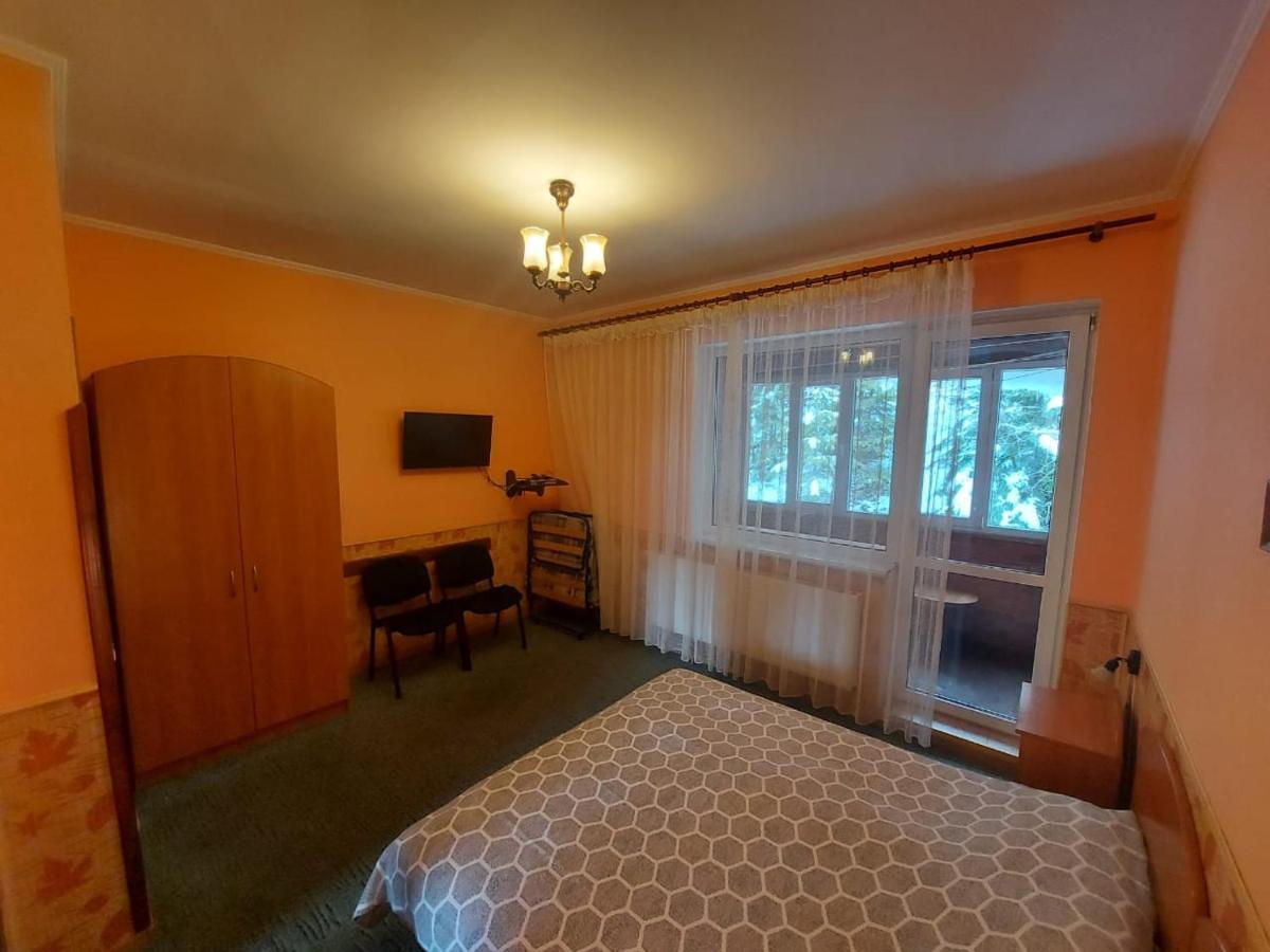 Затишок Villa Tysovets ภายนอก รูปภาพ