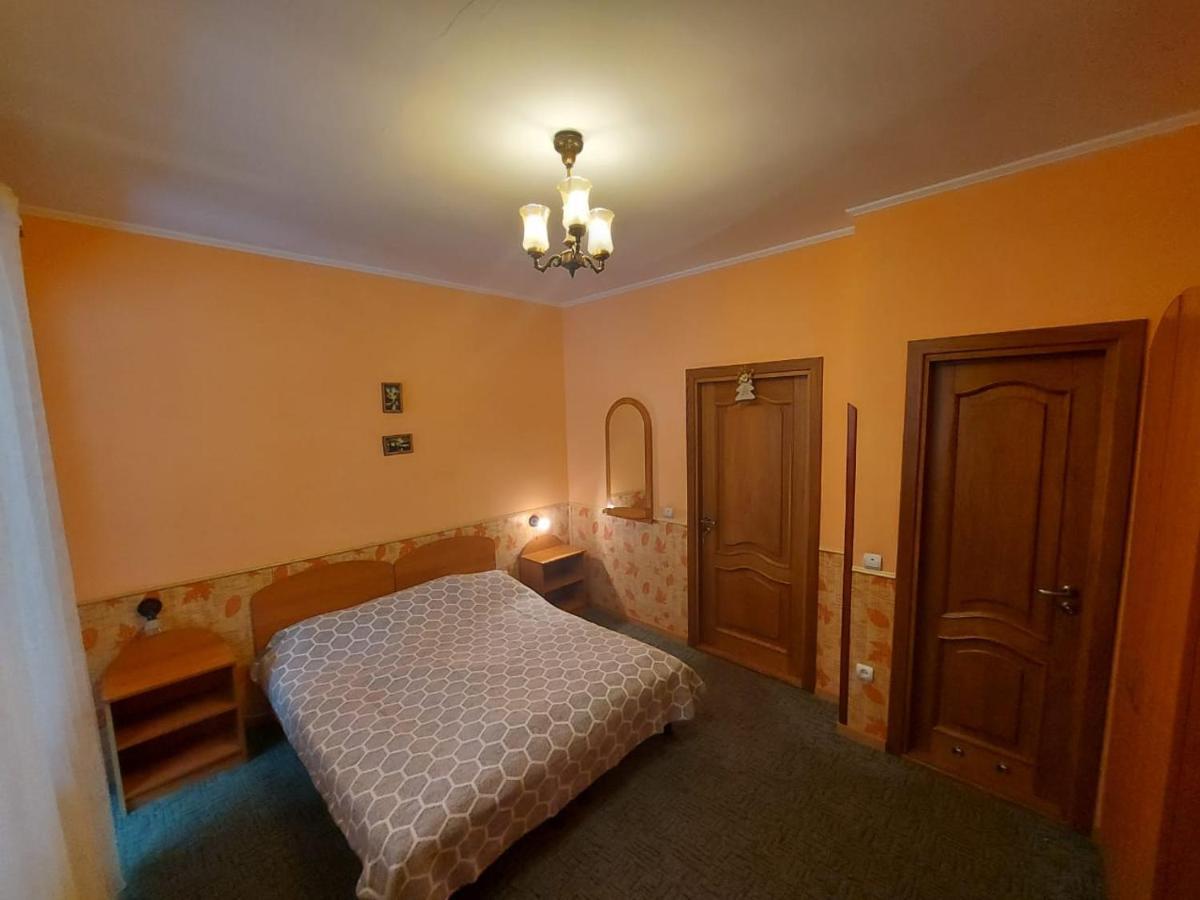 Затишок Villa Tysovets ภายนอก รูปภาพ